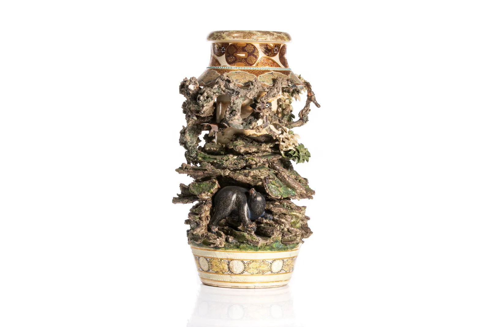 MAKUZU KOZAN HIGH RELIEF SATSUMA POTTERY VASE