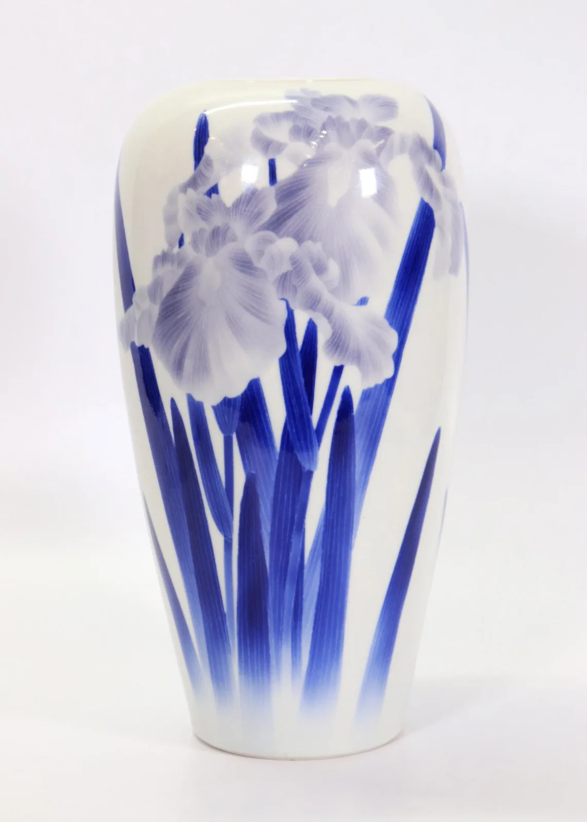 Japanese Makuzu Kozan: Porcelain Iris Vase Signed
