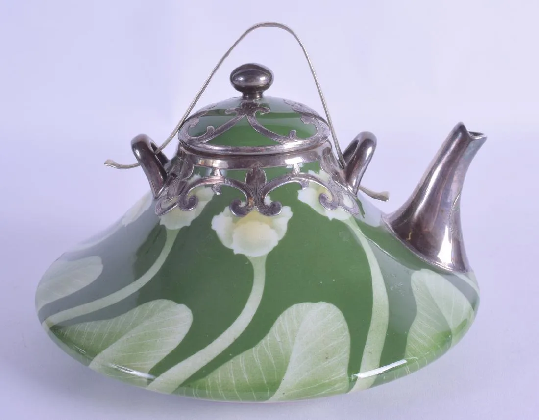 A RARE JAPANESE MEIJI PERIOD ART NOUVEAU TEAPOT AND