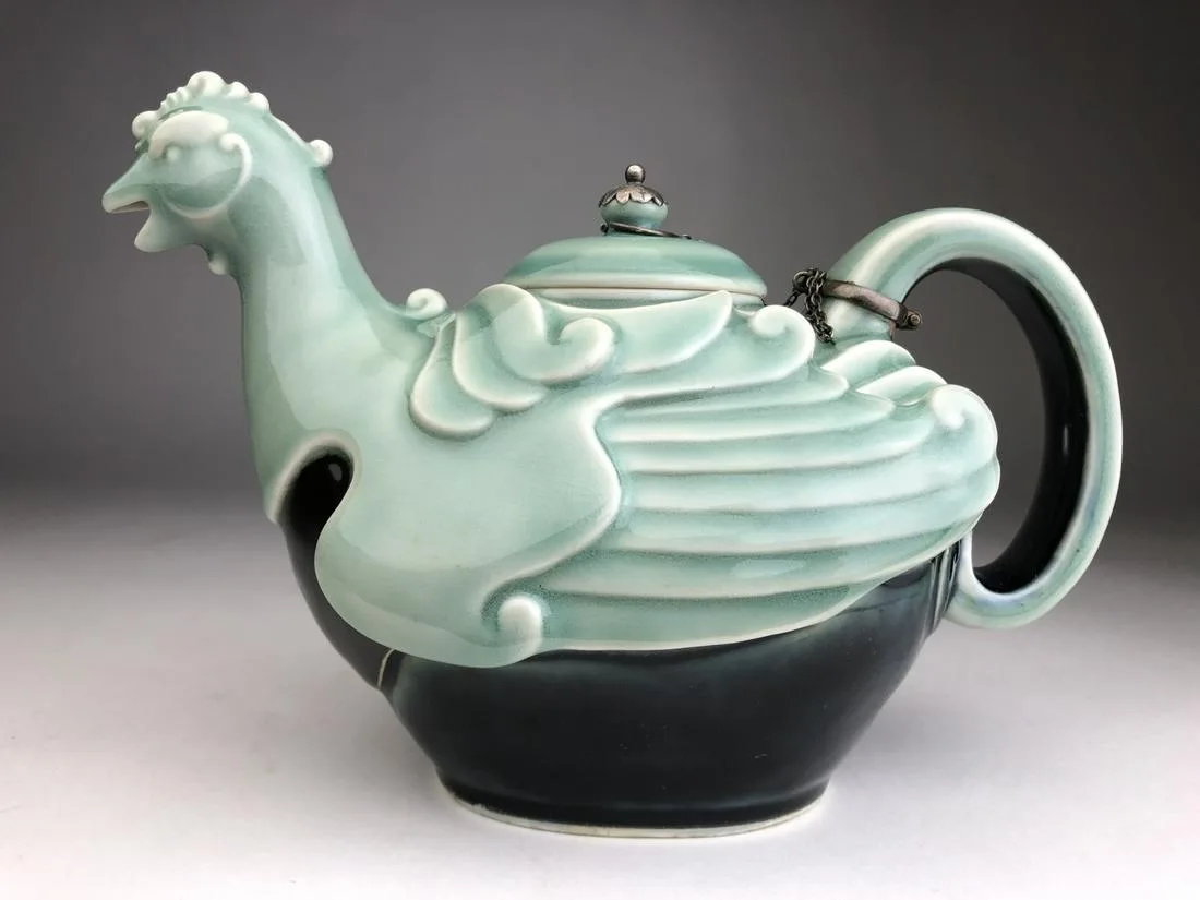 A fine and rare Makuzu Kozan teapot in the form of a Ph