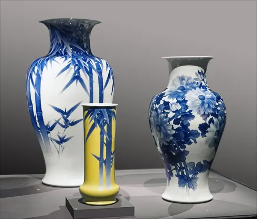 Vases by Miyagawa Kōzan, Musée Guimet, Paris