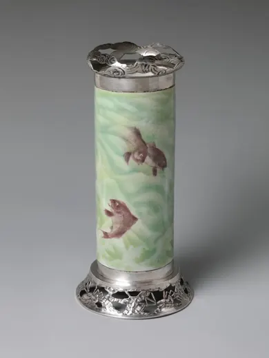 Vase with carps in waves 波に鯉文瓶, Metropolitan Museum of Art